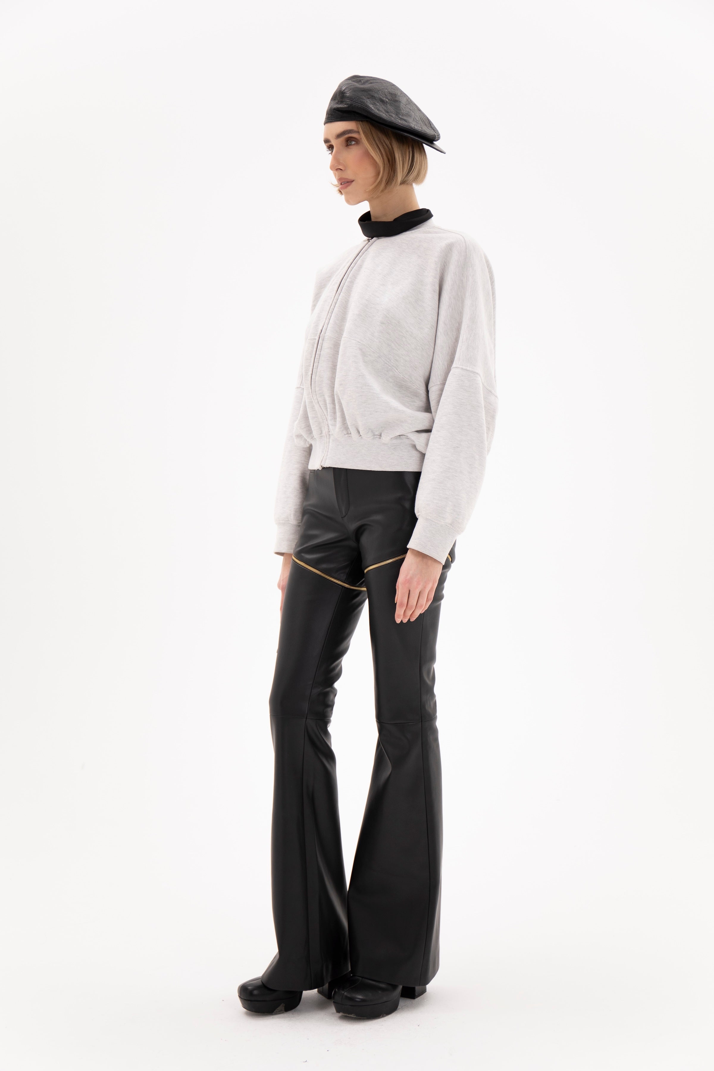 Auro Trousers Black