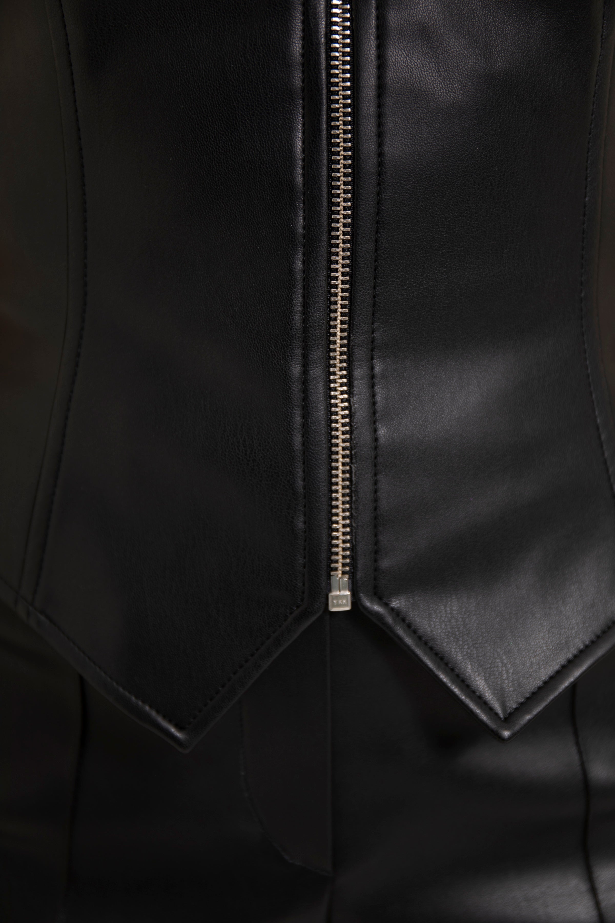 Epure Leather Vest Black