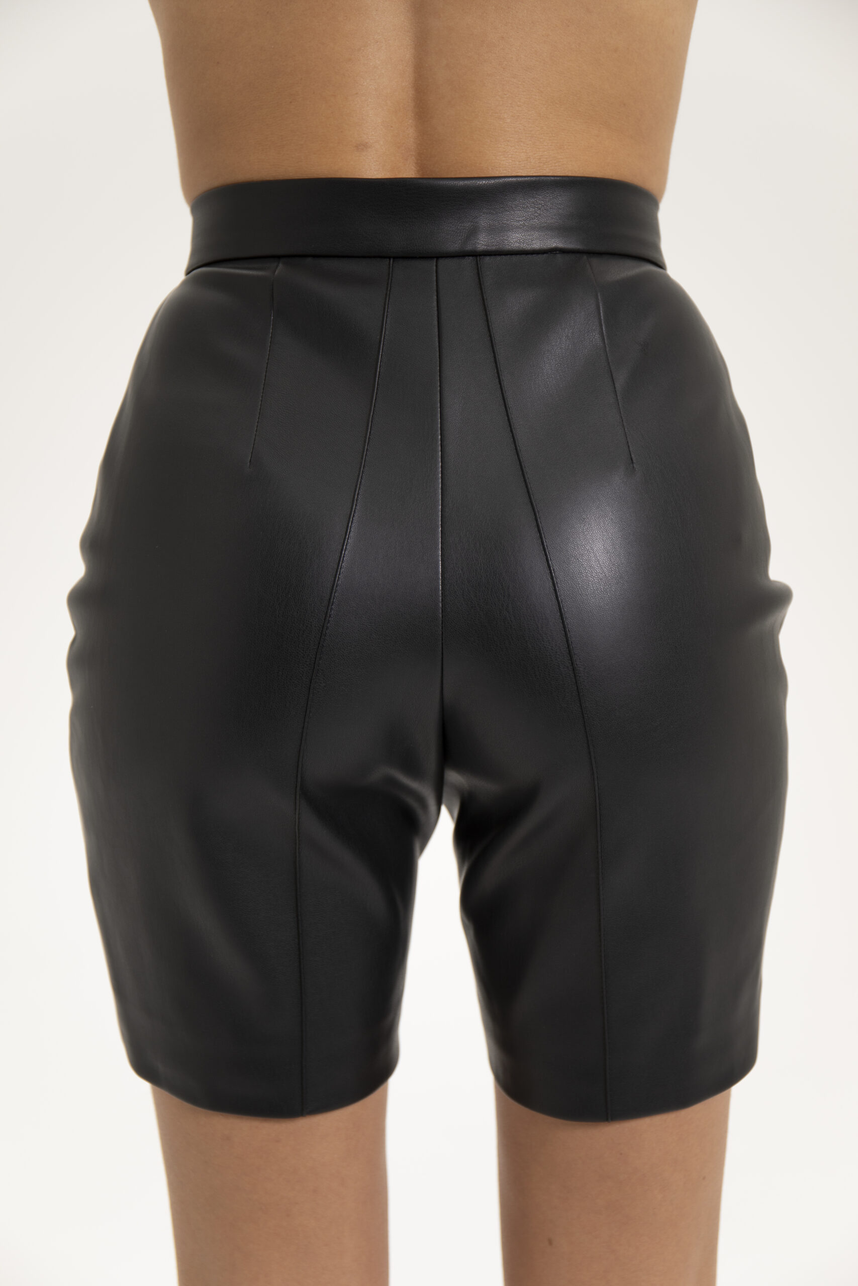 Ivory Tailored Shorts Black - Image 4